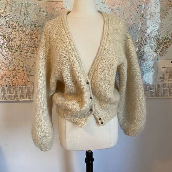 Vintage wool cardigan knit S/M - Picture 3 of 4